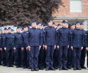 Uroczyste ślubowanie 69 nowych policjantów  w Oddziale Prewencji Policji w Katowicach