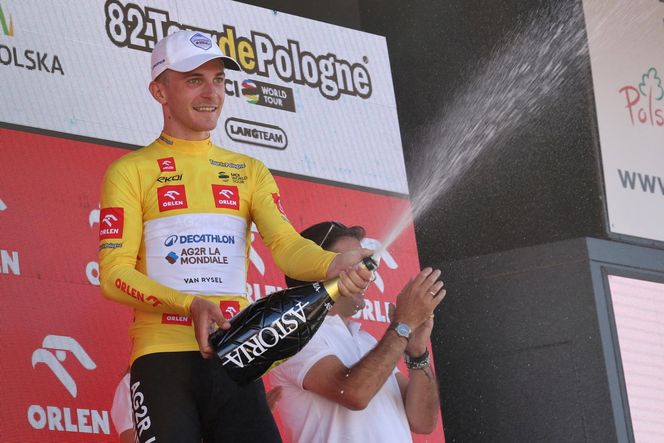 Tour de Pologne 2025. Młody Brytyjczyk triumfuje w Zakopanem. Walka o koszulkę lidera wchodzi w decydującą fazę