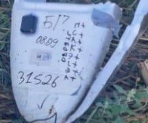 Szczątki siedmiu dronów oraz szczątki pocisku
