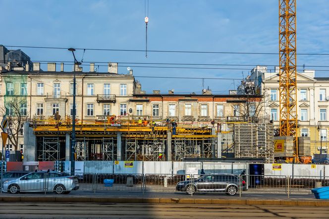 Budowa kamienicy przy Smolnej 23 w Warszawie