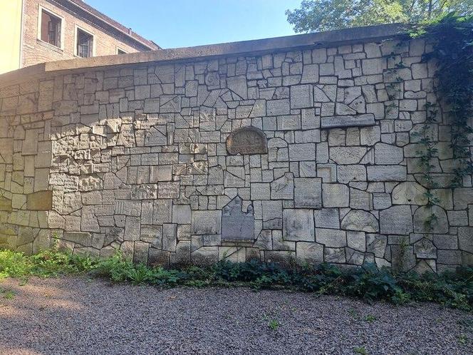 Ściana Płaczu przy starym cmentarzu żydowskim Remuh
