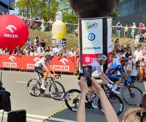 Tour de Pologne w Katowicach. Kolarze bawią się z kibicami