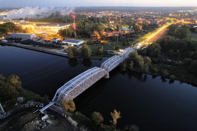 Most kolejowy nad Wartą w Kostrzynie nad Odrą