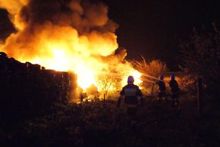 Pożar składowiska opon w Buszycach