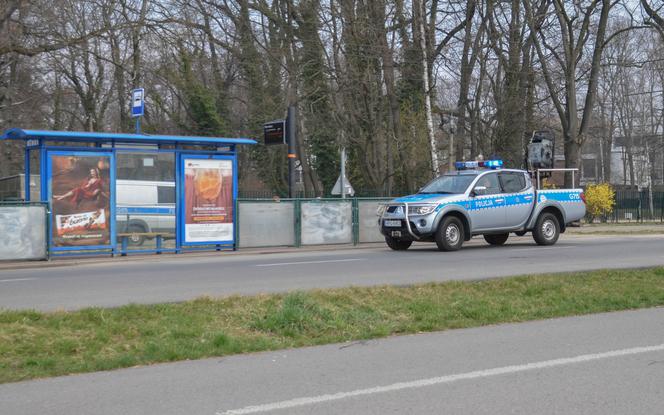 Tak krakowscy policjanci walczą z koronawirusem