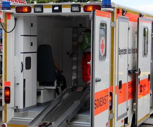 Tragiczny wypadek kolejowy w Indiach. Pociąg pasażerski uderzył w skład towarowy. Są ofiary śmiertelne 