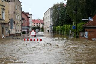 Intensywne opady deszczu nie odpuszczą. IMGW i RCB aktualizują prognozę i ostrzeżenia