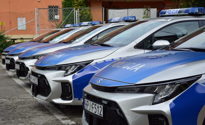 Nowe radiowozy rozpoczęły służbę. Marka może być dla wielu zaskoczeniem