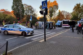 Wypadek z udziałem radiowozu w centrum Bydgoszczy! Ranne dwie osoby [ZDJĘCIA]