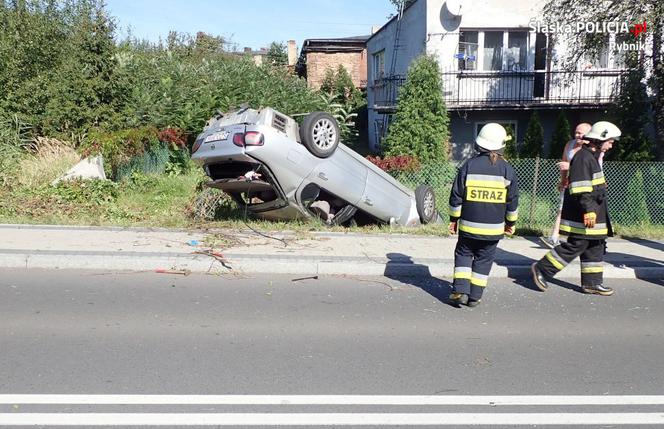 Kierowca dachował, bo jechał po pijaku