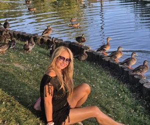 Jacek Borkowski docenia urodę żony