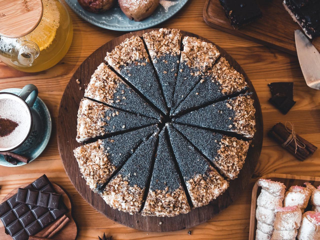 Ciasto Euforia - fantastyczny kawowy placek z kremem czekoladowym i masą makowo-orzechową