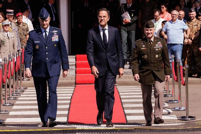 Zmiana na stanowisku Naczelnego Dowódcy Sił NATO
