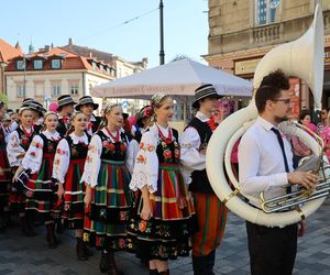 W centrum Lublina królował róż! Przez miasto przeszedł Marsz Różowej Wstążki