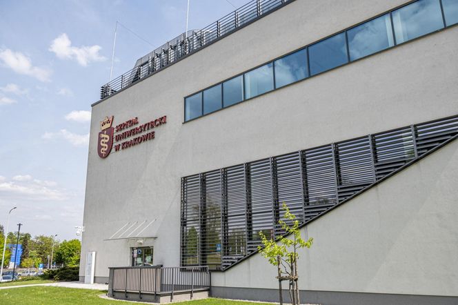 Zabójstwo lekarza w Krakowie. 35-latek doprowadzony do prokuratury