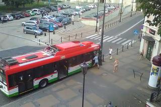 Pasażerowie zatrzymali pijanego kierowcę trolejbusu