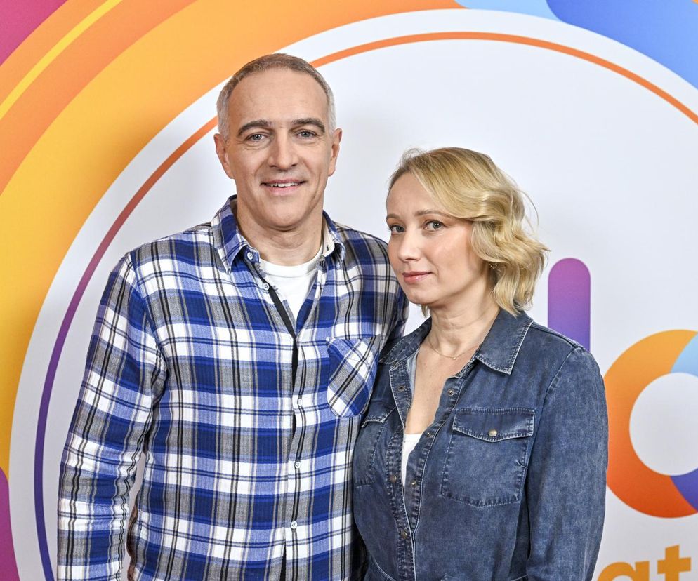 Paweł Orleański tłumaczy się ze schadzki. Tak całuje na każdym spotkaniu biznesowym