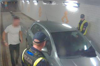 Pijany wjechał samochodem do tunelu dla pieszych! Prokuratura stawia zarzuty [ZDJĘCIA]