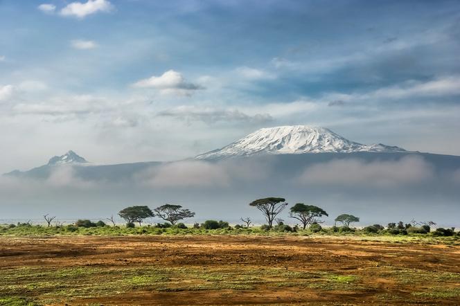 Najwyższa góra Afryki podłączona do internetu. Żeby turyści mogli robić selfie?