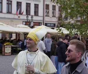 Rzeszowskie Juwenalia rozpoczęte. Barwny korowód przeszedł przez miasto 
