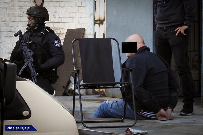 Policjanci z Białegostoku zlikwidowali fabrykę śmierci [ZDJĘCIA, WIDEO]