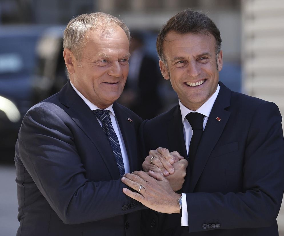 Tusk Macron