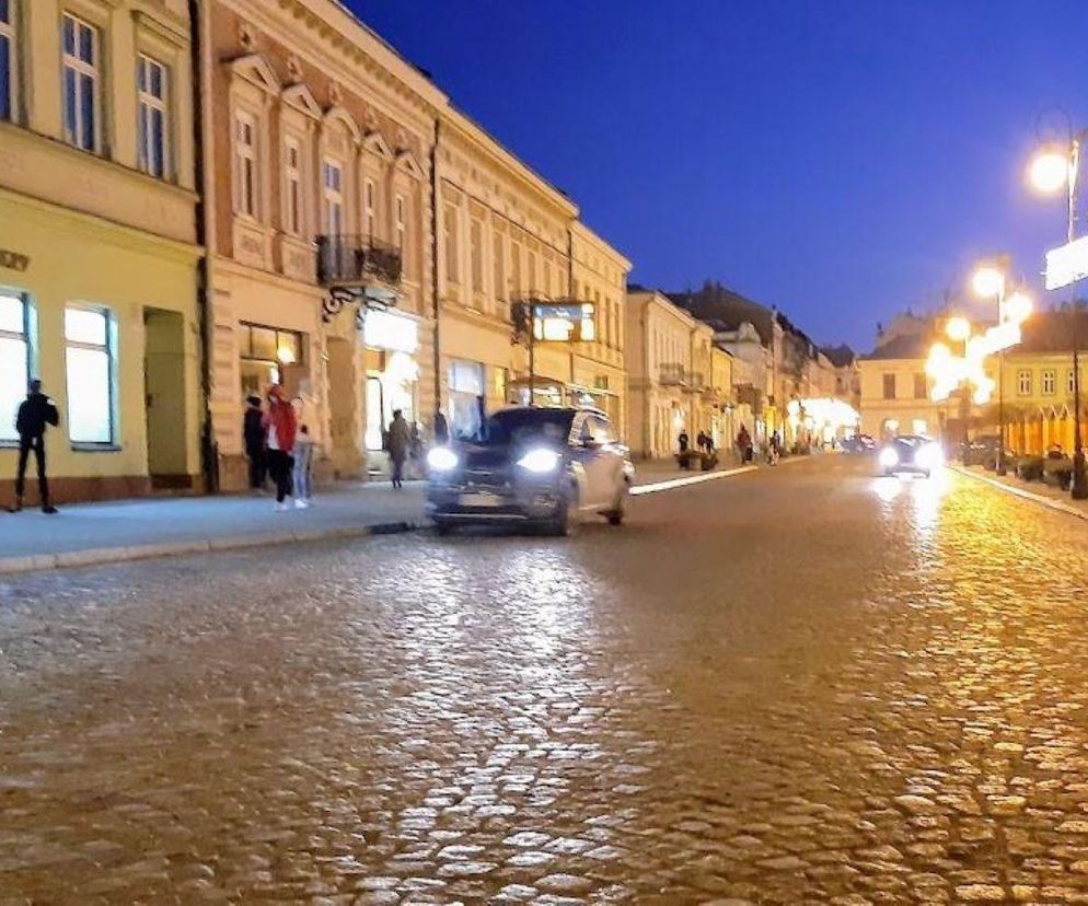 Przyjedź i sprawdź światła w samochodzie.  Na drodze będzie bezpieczniej! 