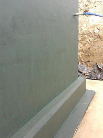 3 Izolacja fundamentów - jak chronić dom przed wilgocią?