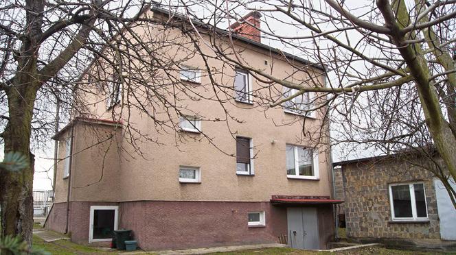 Kostkę z 82 roku zmienili w dom marzeń. Przebudowa wielopokoleniowej kostki w Tarnowskich Górach