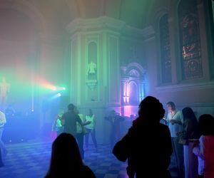 Rybnik. Urządzili całonocną imprezę techno w kaplicy. Tak wyglądala, mamy zdjęcia!