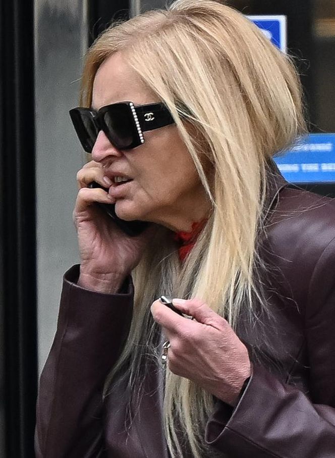 Monika Olejnik jedzie na czerwonym świetle, bo spieszy się do pracy