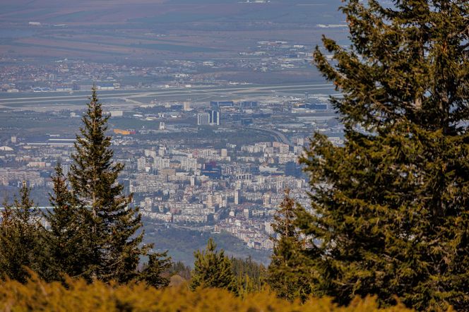 Złote kopuły i majestatyczne góry niecałe dwie godziny od Krakowa. Wystartowały loty na świetny city break 