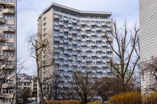 Iksy z Osiedla Torwar - zdjęcia. Jedne z najpiękniejszych bloków PRL w Warszawie