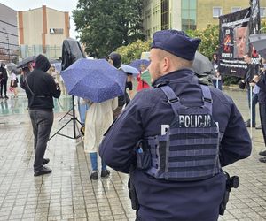Wystartował Wrocławski Marsz Równości. Na trasie pojawili się przeciwnicy 