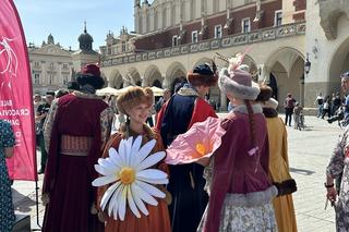 Polonez wiosenny na Rynku Głównym w Krakowie