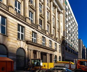 Kamienica na ul. Moniuszki 8 w Warszawie