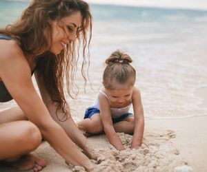 7 sztuczek, które ułatwią plażowanie z dziećmi (lub bez dzieci). Te triki to złoto!
