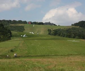 Szybowisko w Bezmiechowej. Jadąc w Bieszczady, tego miejsca nie możesz pominąć 