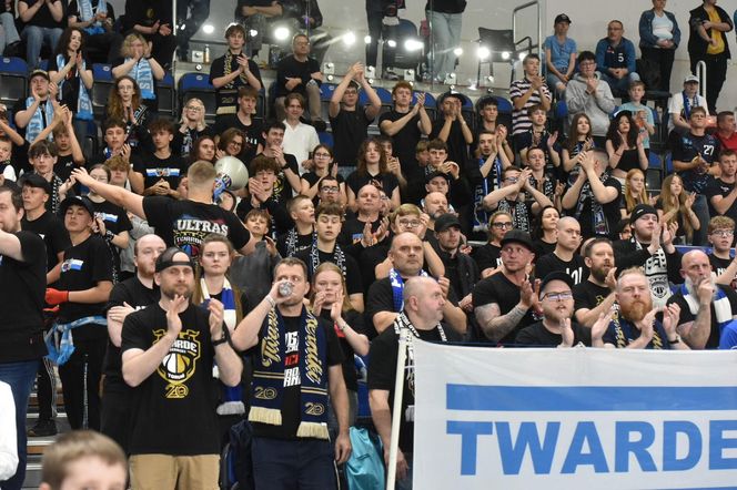 Arriva Polski Cukier Toruń - Anwil Włocławek, zdjęcia kibiców i zawodników z 4. meczu fazy play-off Orlen Basket Ligi