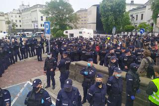 Warszawa: Policja podsumowała sobotni protest. Kandydat na prezydenta dalej w areszcie!