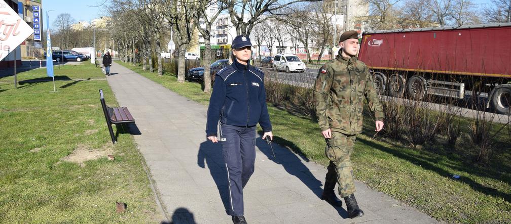 Patrol policji i wojska w Elblągu 1