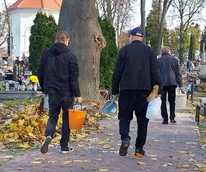 Przygotowania do Wszystkich Świętych Zamość