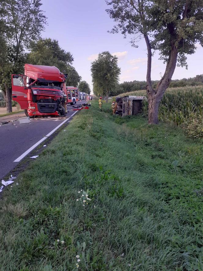 Wypadek na DK 19 w Turowie. Trzy osoby trafiły do szpitala