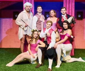 Warszawski teatr oferuje rozrywkę dla całej rodziny i nowe godziny spektakli 