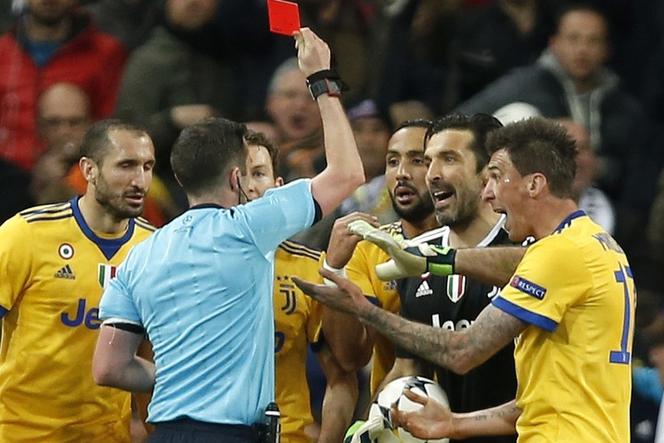 Michael Oliver, Real Madryt - Juventus Turyn