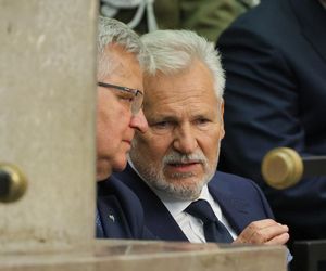 Byli prezydenci Aleksander Kwaśniewski i Bronisław Komorowski w Sejmie