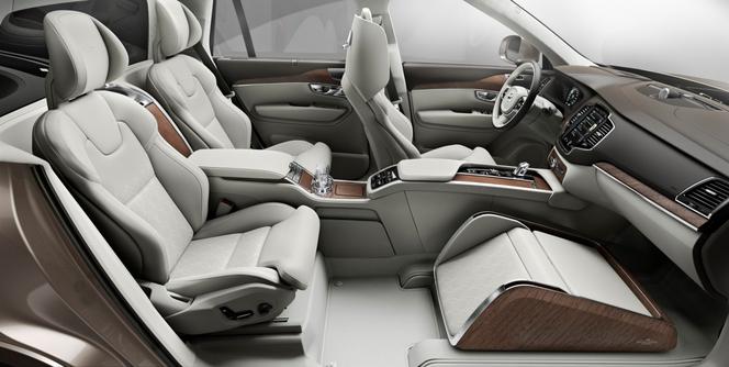 Volvo XC90 Excellence Lounge Console