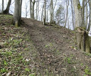 Ten wyjątkowy obiekt na Mazurach ma ponad 2 tysiące lat. Jest regularnie dewastowany