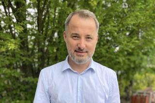 Pierwsza miłość po wakacjach. Szokujące zmiany w życiu Bartka. Wybierze miłość, ale to dopiero początek