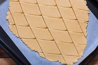 Kruche cynamonki: łatwy przepis na domowe ciasteczka
